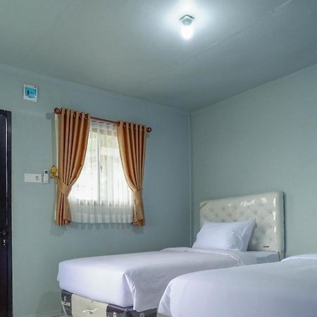Imelda Resort Taluk Batung Exterior photo